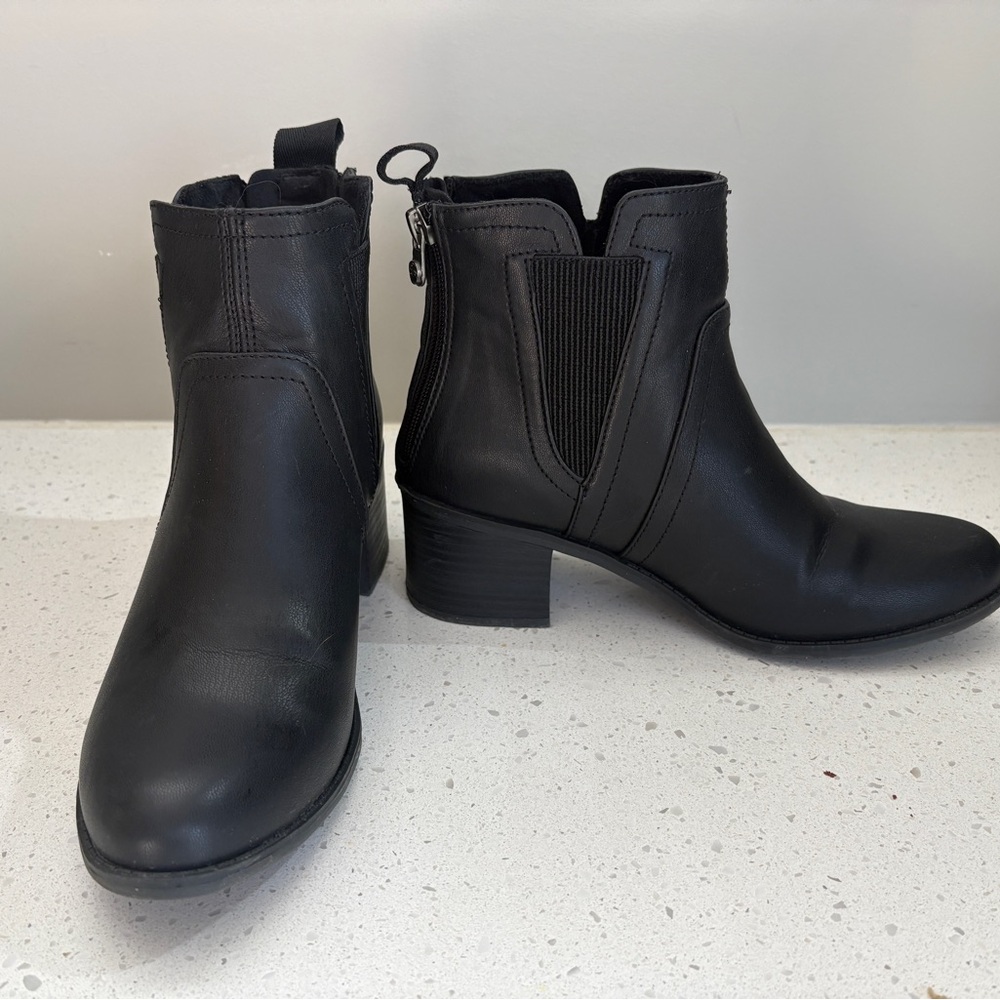 Blowfish Beam Ankle Bootie size 7.5
